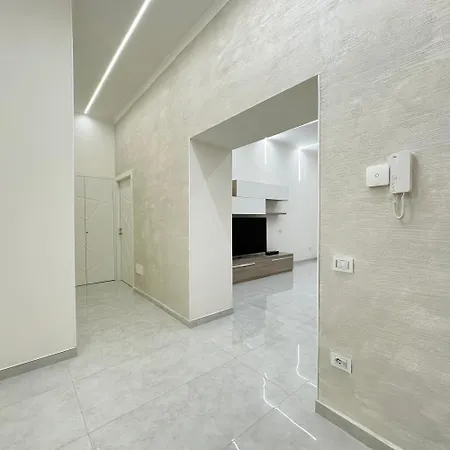 Vincent Maison * Nápoles