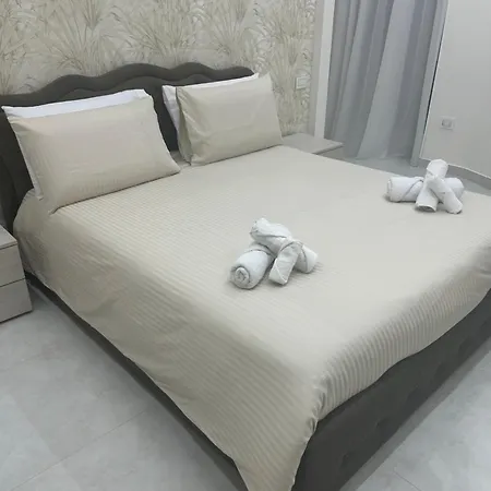 Vincent Maison * נאפולי